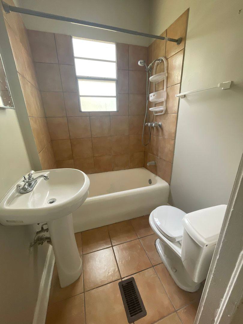 Apartment for rent at 2752 Herschel St, Jacksonville, FL 32205