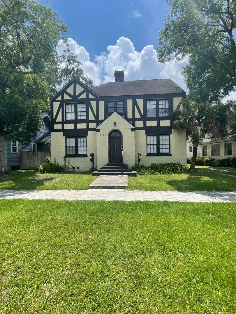 Apartment for rent at 2752 Herschel St, Jacksonville, FL 32205