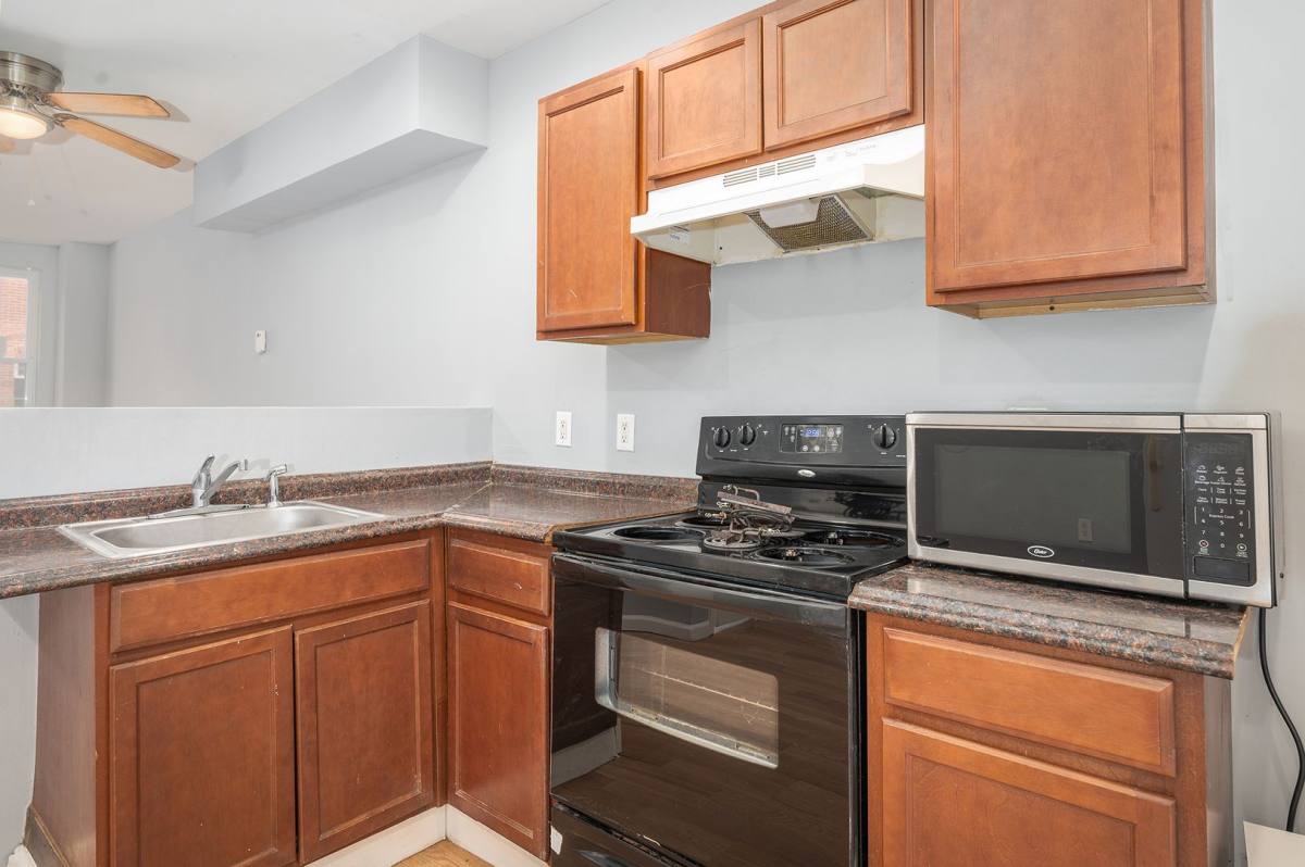 Townhouse for rent at 1562 N Woodyear St, Baltimore, MD 21217