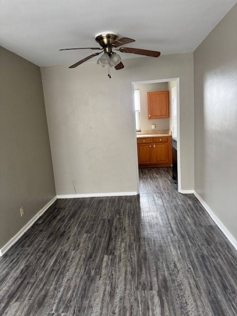 Apartment for rent at 4809-4819 Knoxville Ave, Peoria, IL 61614