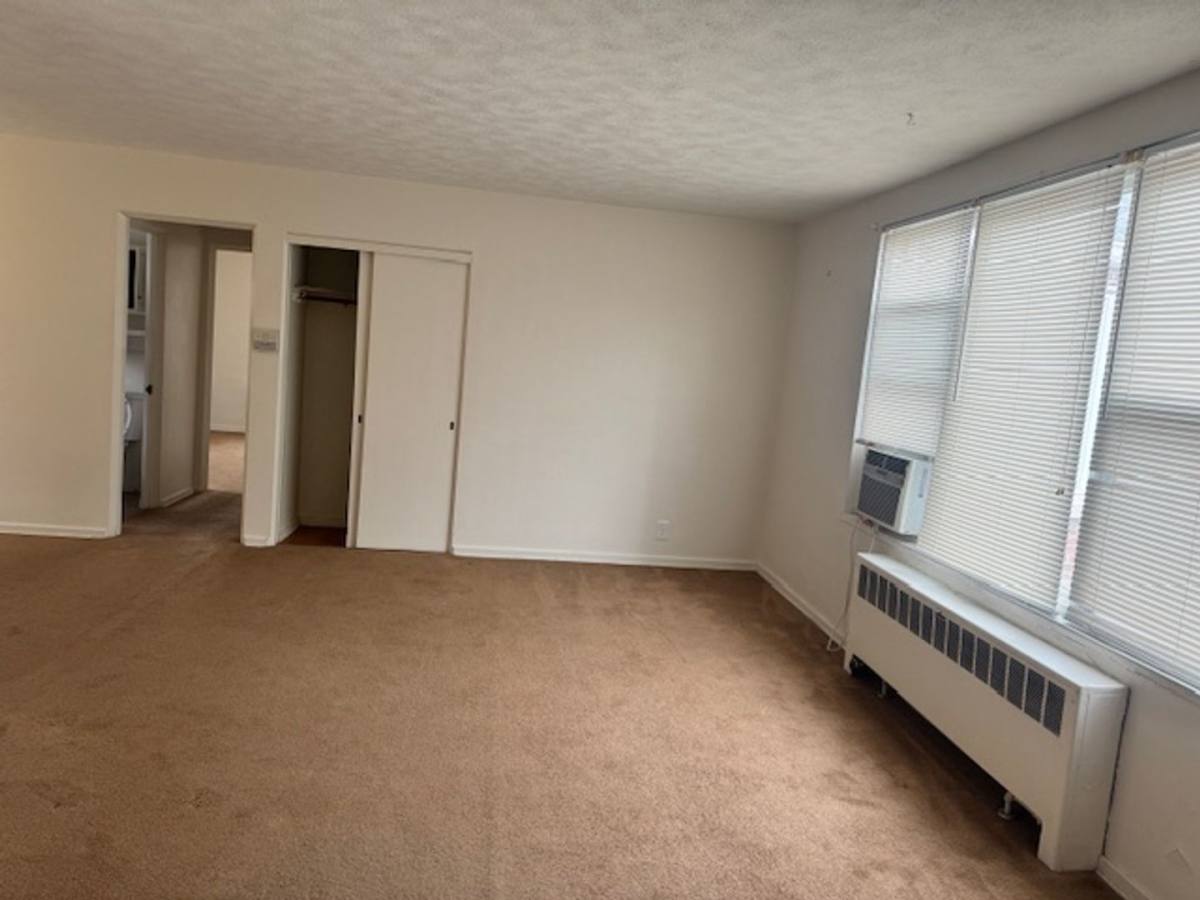 Apartment for rent at 4809-4819 Knoxville Ave, Peoria, IL 61614