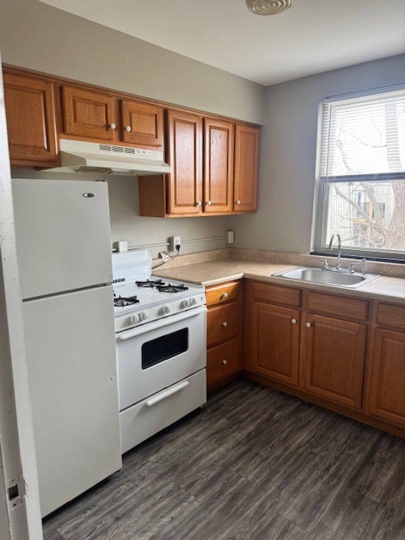 Apartment for rent at 4809-4819 Knoxville Ave, Peoria, IL 61614