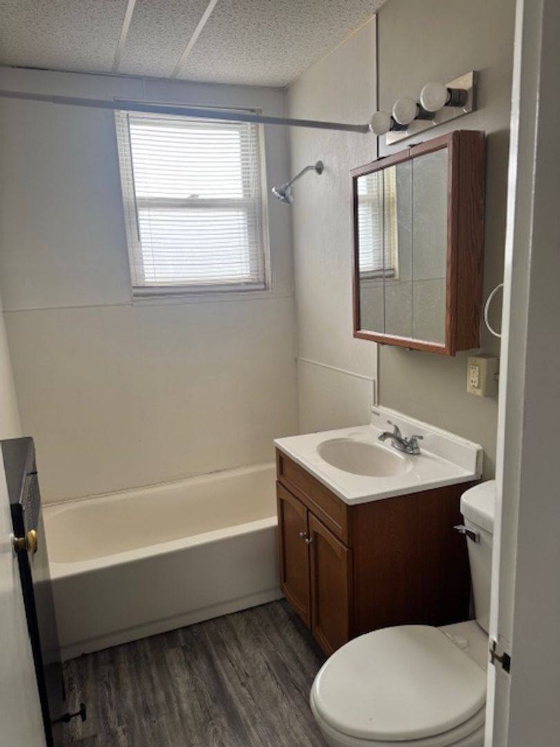 Apartment for rent at 4809-4819 Knoxville Ave, Peoria, IL 61614