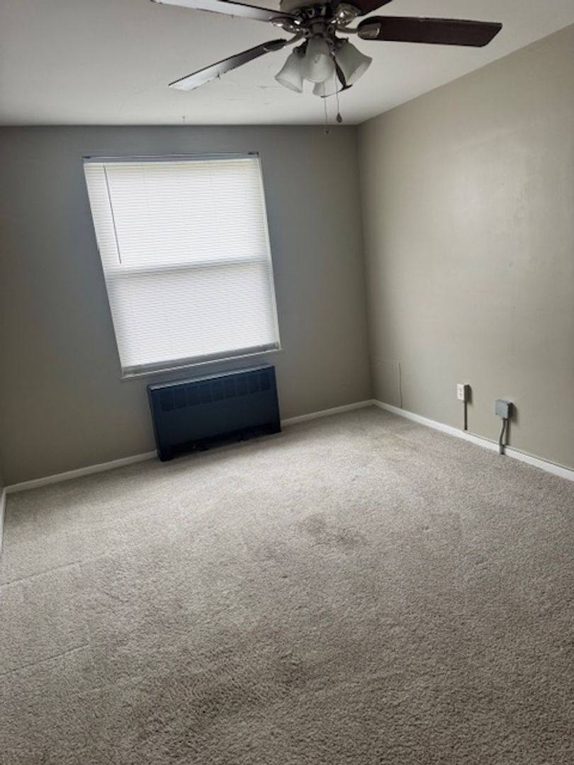 Apartment for rent at 4809-4819 Knoxville Ave, Peoria, IL 61614