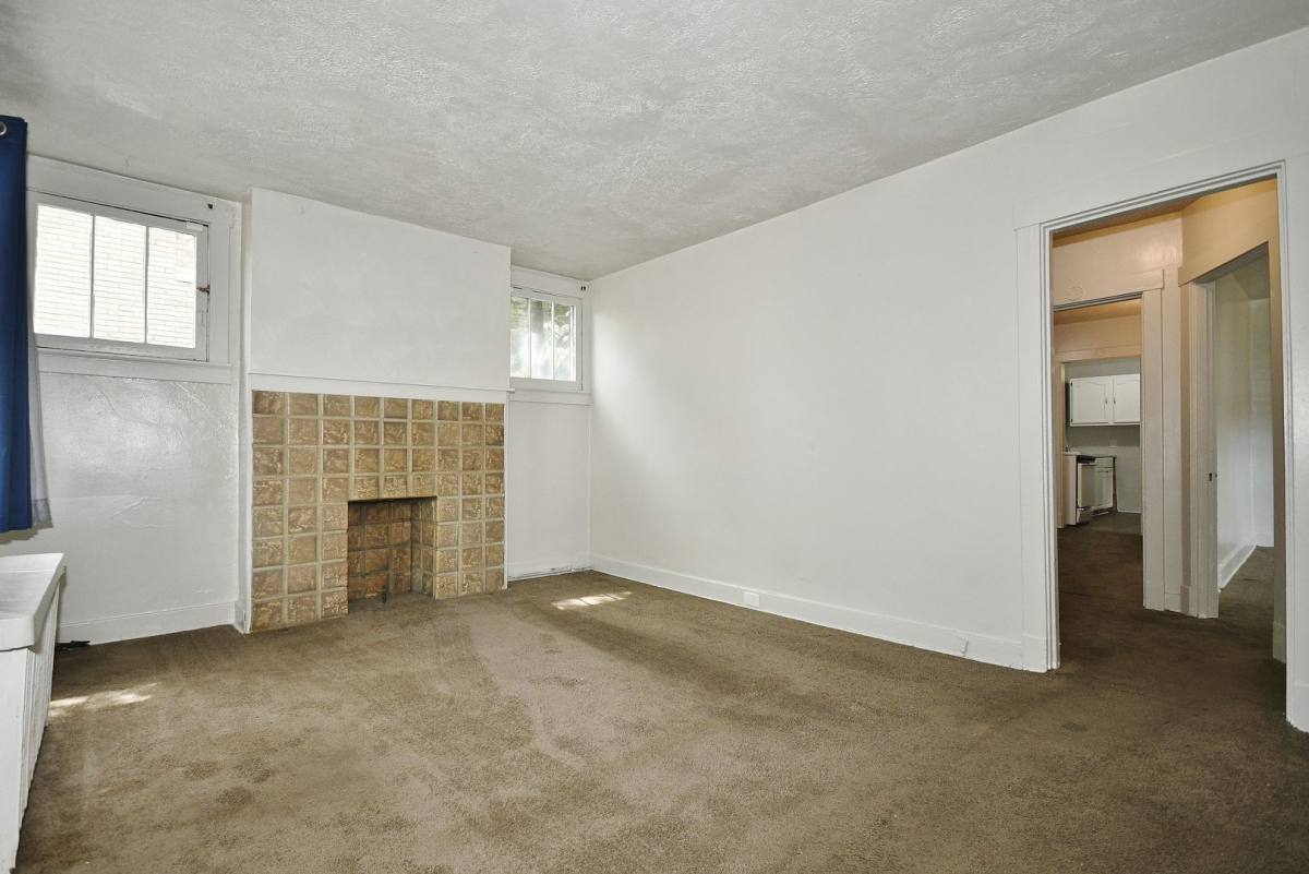 Apartment for rent at 1721 Montier St, Pittsburgh, PA 15221