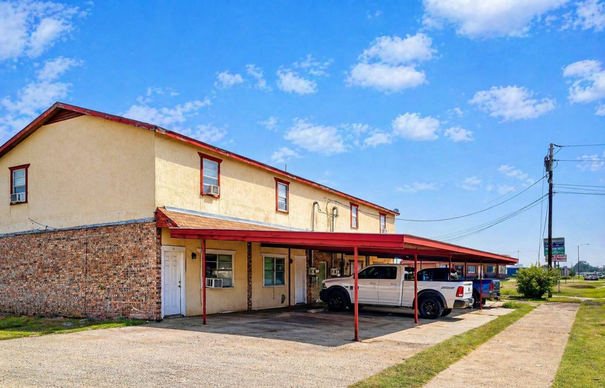 Apartment for rent at 804 E Hall, Bangs, TX 76823