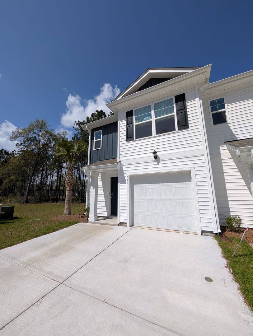 Townhouse for rent at 644 Golden Resin Rd, Conway, SC 29526