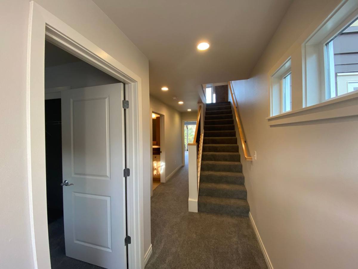 Townhouse for rent at 14487 147th Place NE, Woodinville, WA 98072