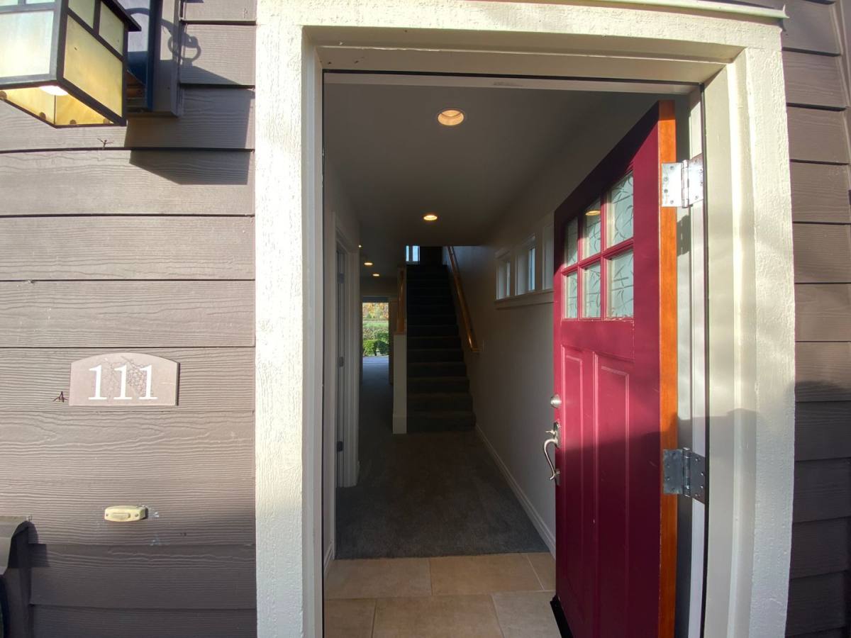 Townhouse for rent at 14487 147th Place NE, Woodinville, WA 98072