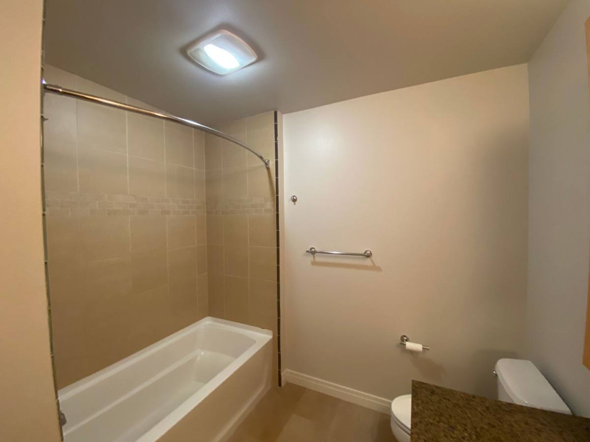 Townhouse for rent at 14487 147th Place NE, Woodinville, WA 98072