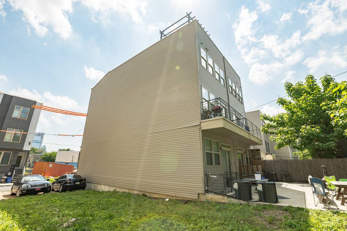 Apartment for rent at 1619 Ogden St, Philadelphia, PA 19130