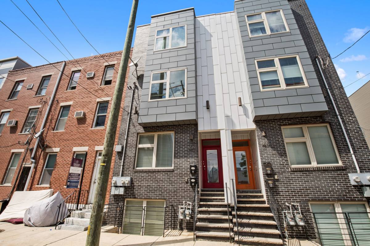 Apartment for rent at 1619 Ogden St, Philadelphia, PA 19130