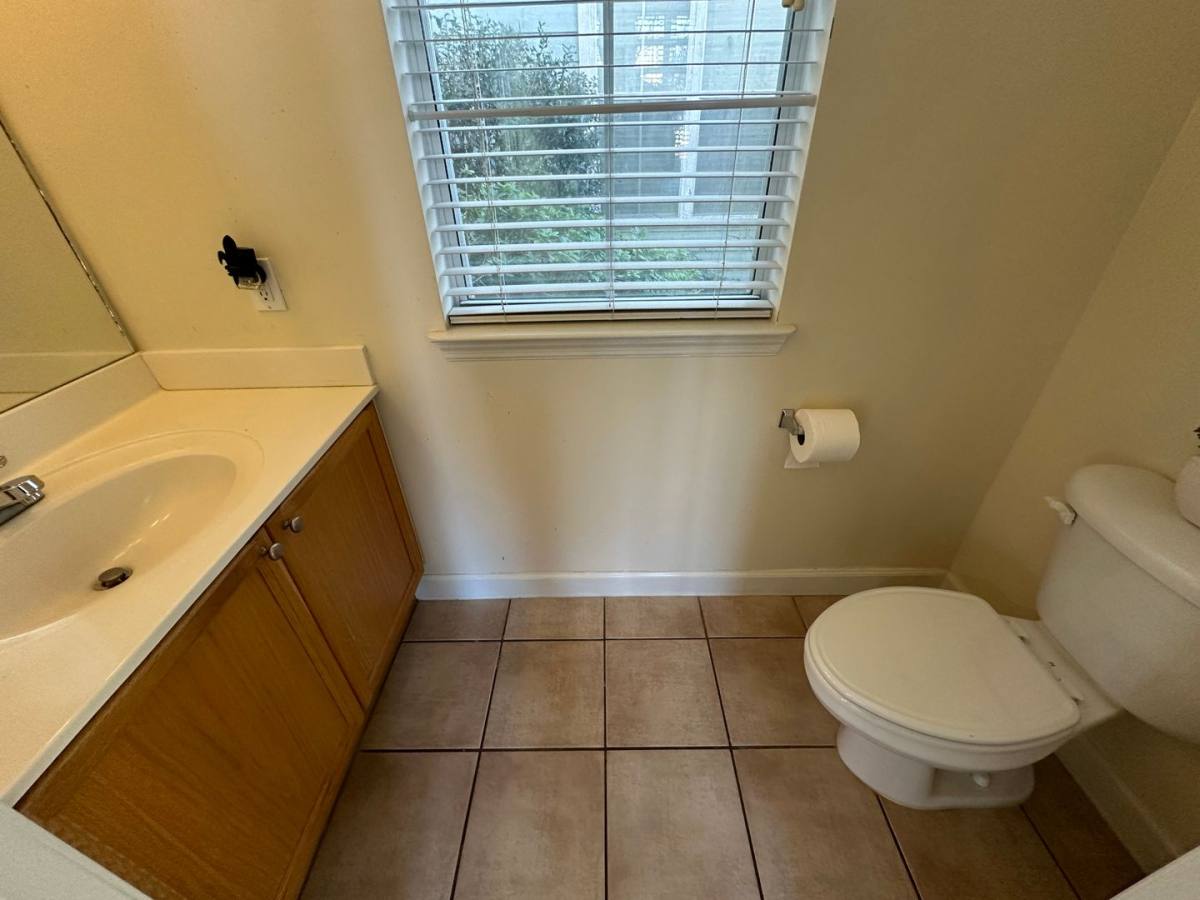 Apartment for rent at 3659 Longfellow Dr, Tallahassee, FL 32311