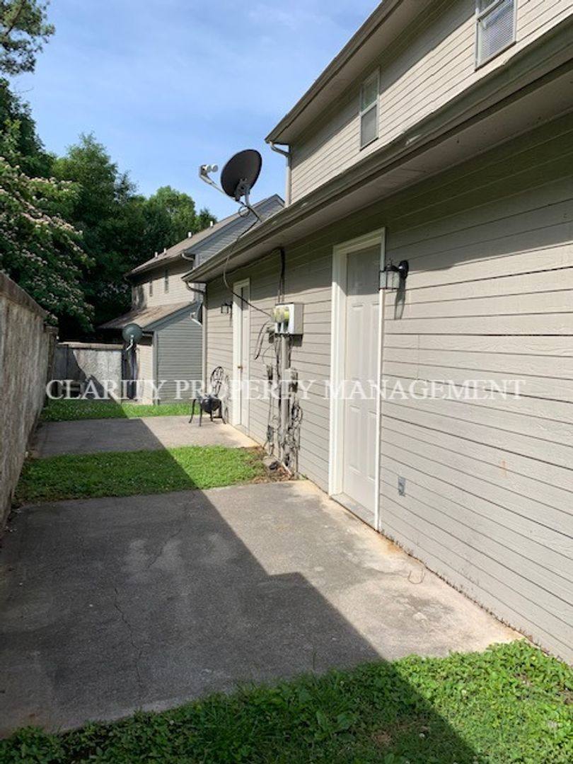 Townhouse for rent at 1922 Ohio Ave, Cleveland, TN 37311