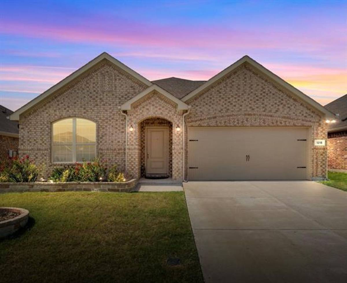 House for rent at 1215 Crescent View Dr, Anna, TX 75409