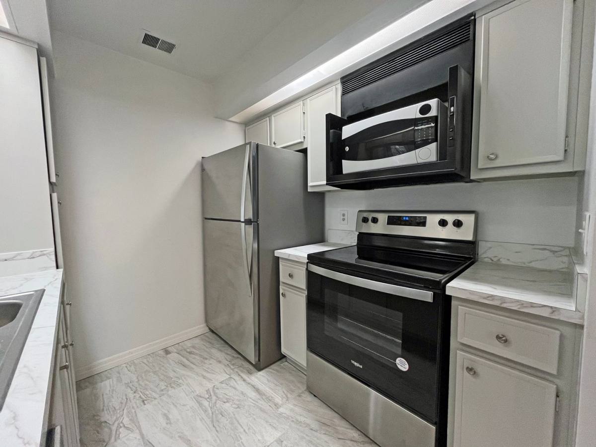 Apartment for rent at 4207 Winding Moss Trail, Tampa, FL 33613
