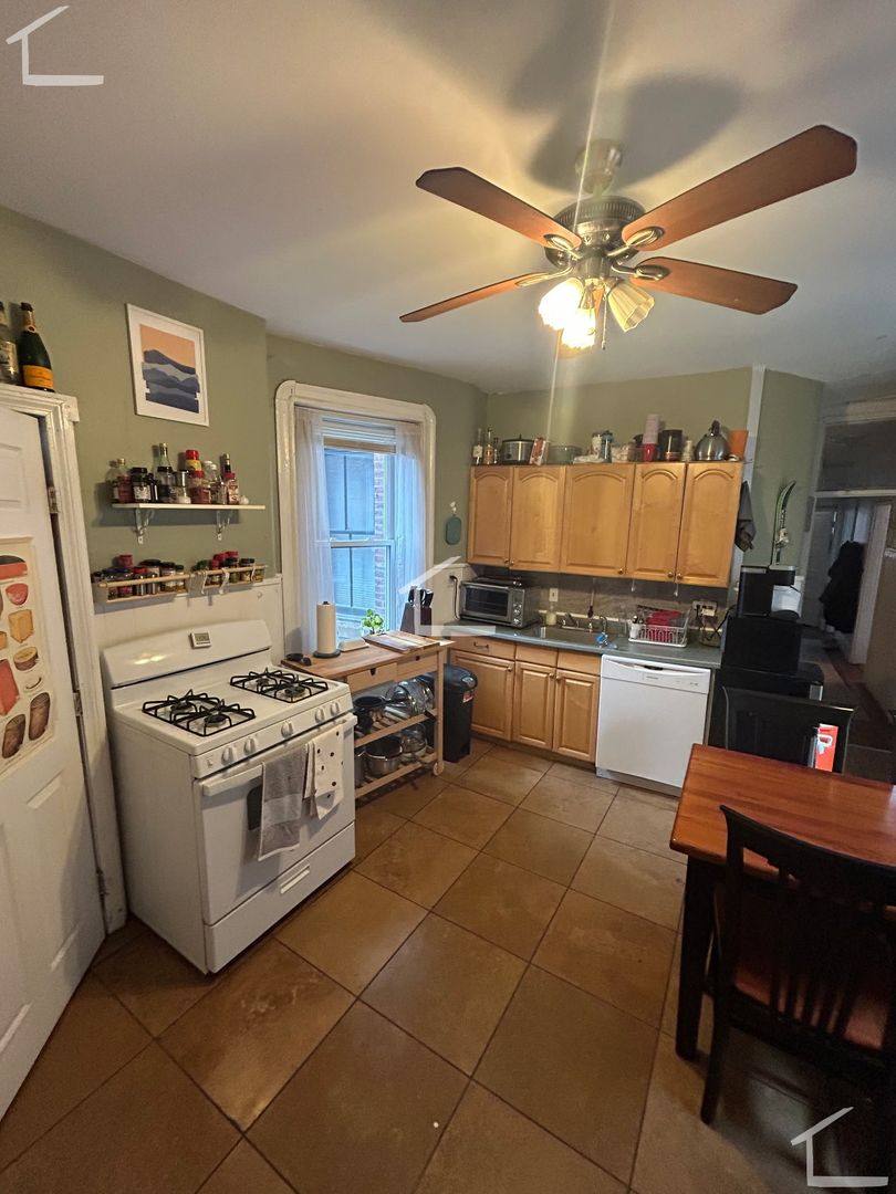 House for rent at 145 Charles #2L, Boston, MA 02114