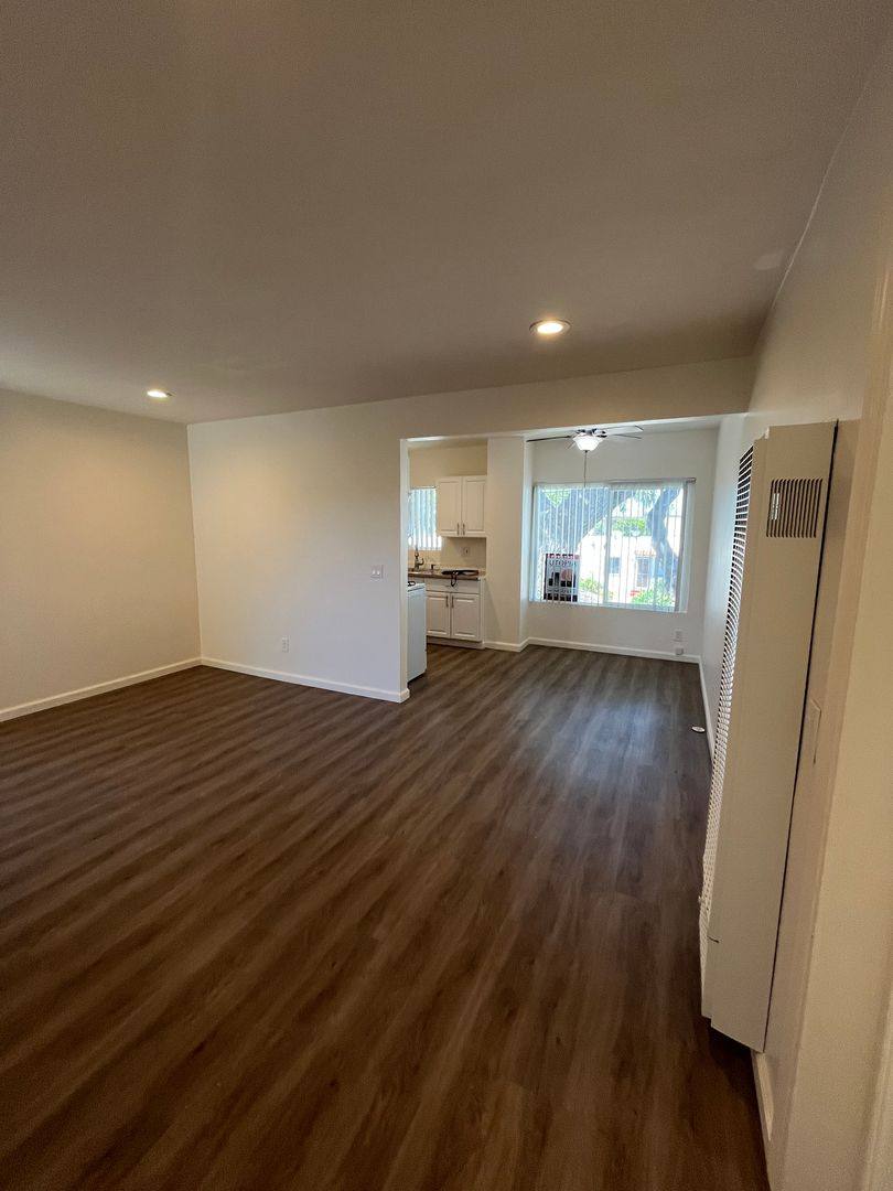Apartment for rent at 520 N Freeman St, Oceanside, CA 92054