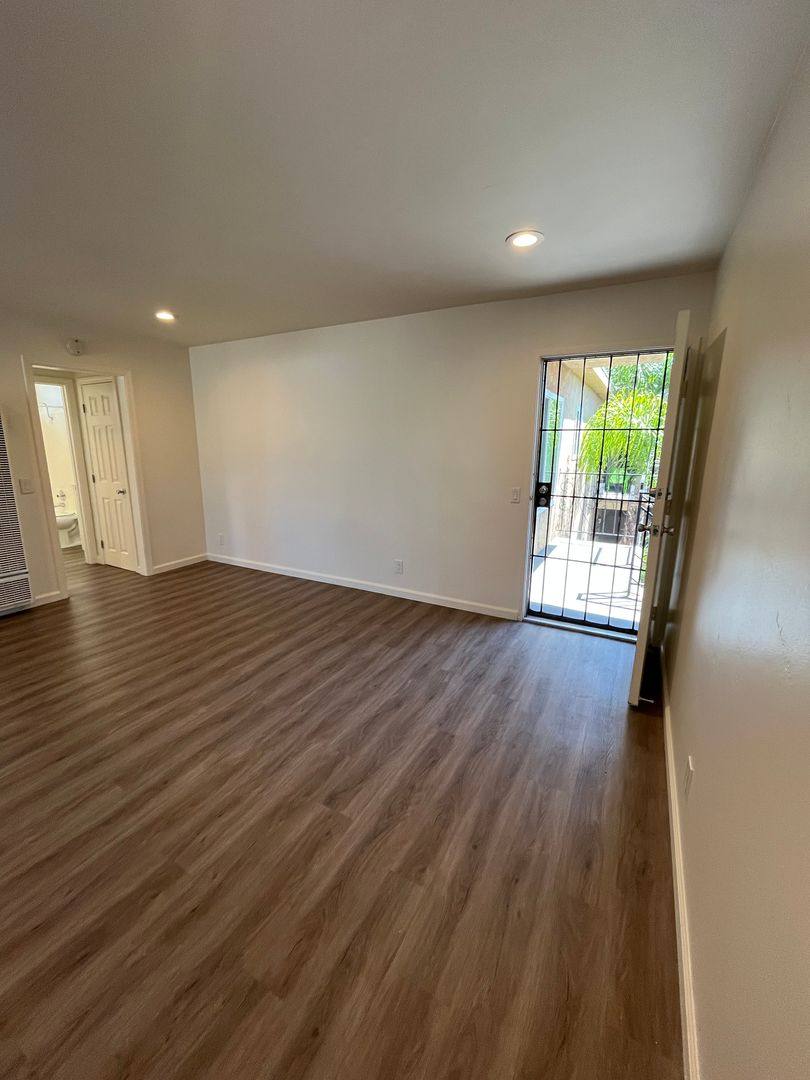 Apartment for rent at 520 N Freeman St, Oceanside, CA 92054