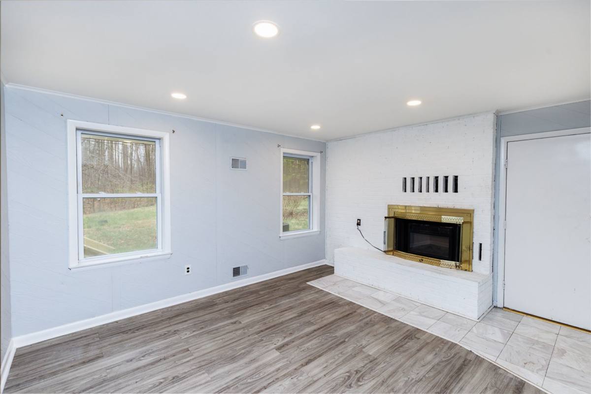 House for rent at 9409 Croom Acres Dr, Upper Marlboro, MD 20772