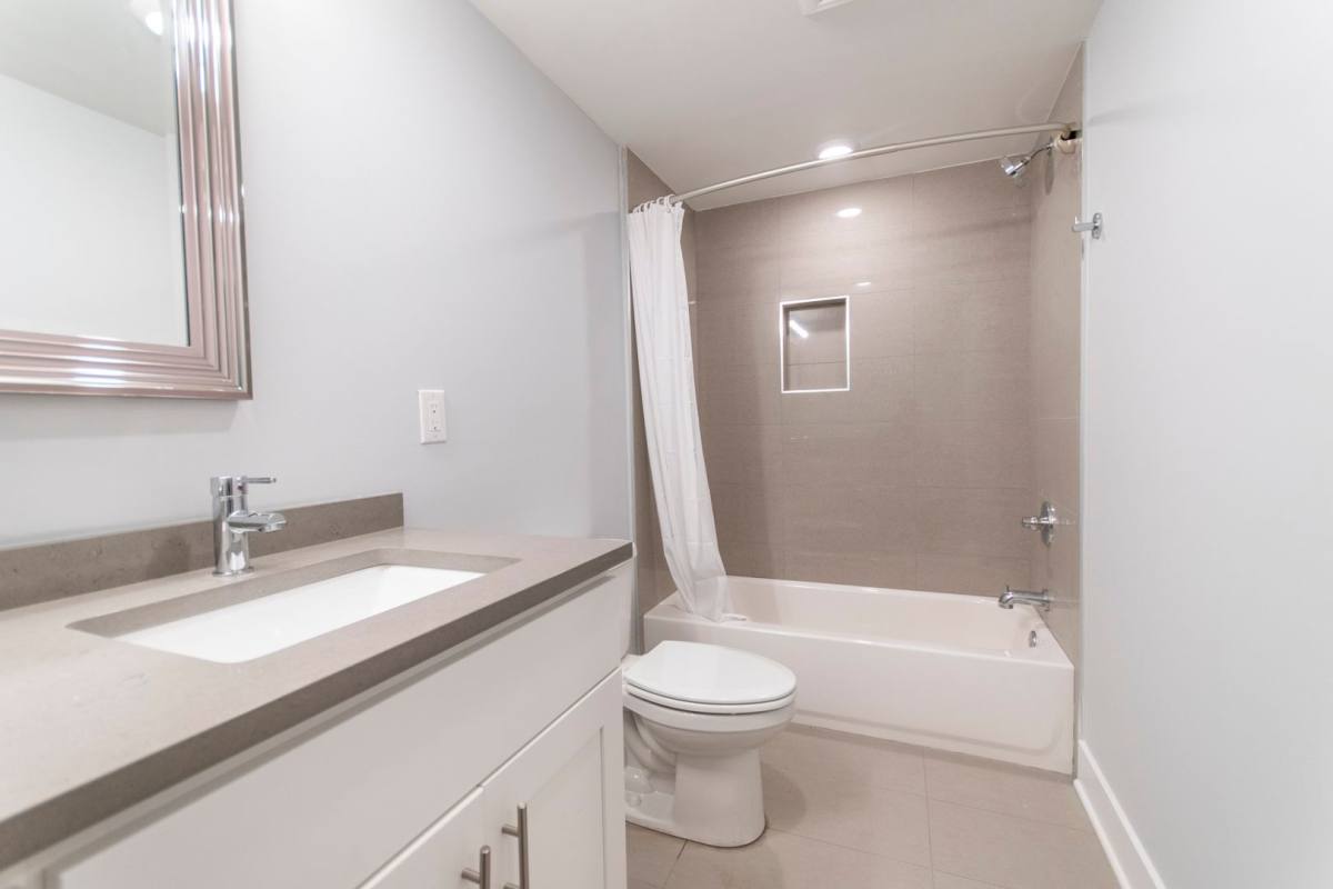Apartment for rent at 812 N Uber St, Philadelphia, PA 19130