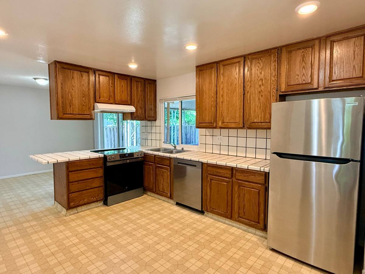 House for rent at 6063 Pineland Ave, San Jose, CA 95123