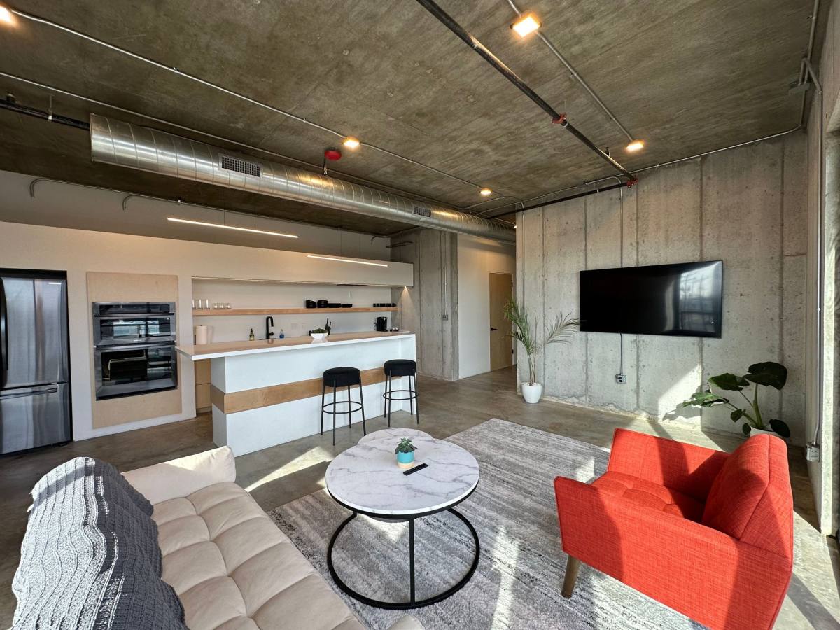 Apartment for rent at 631 W California, Oklahoma City, OK 73102