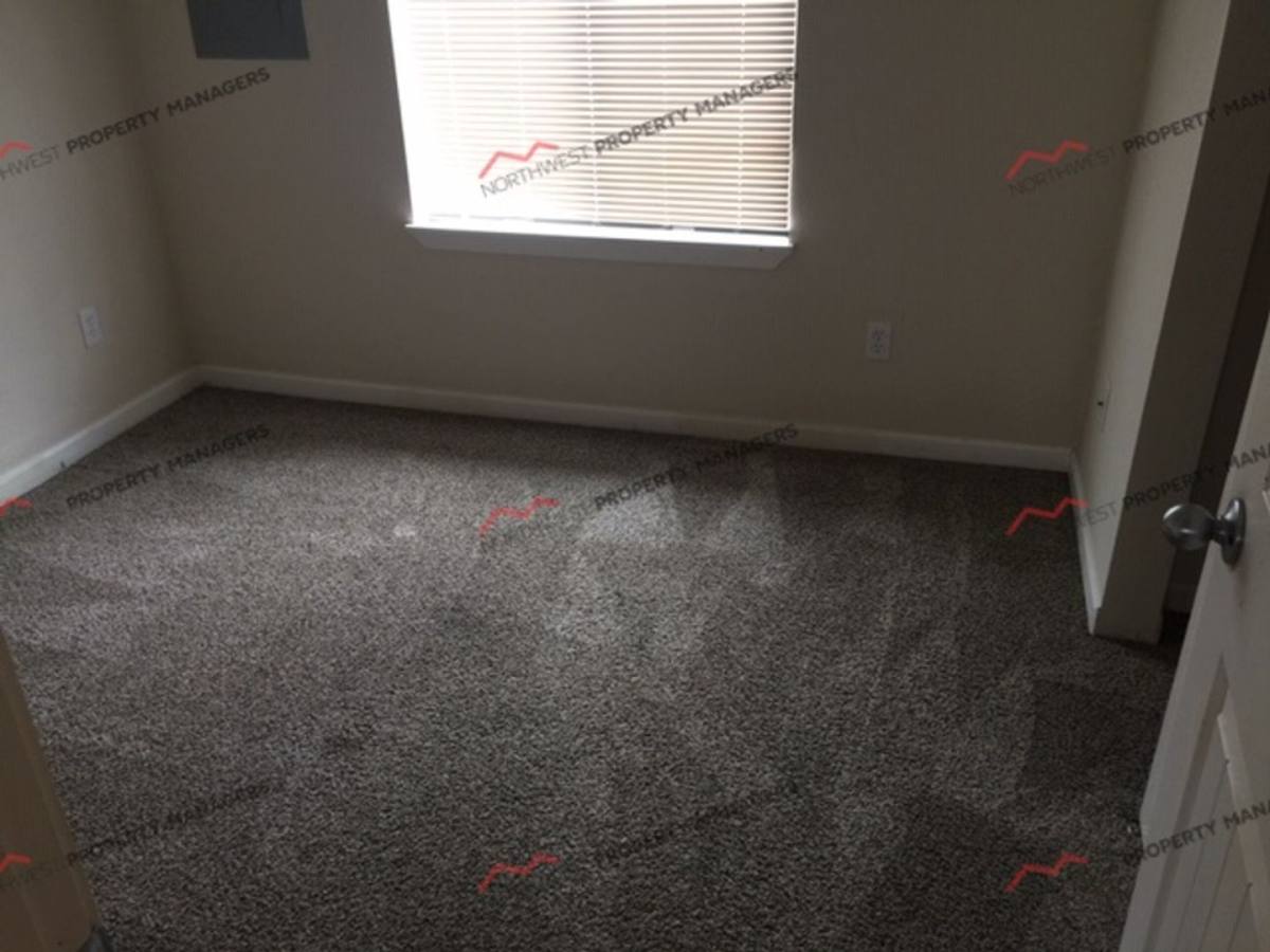 House for rent at 1107 Woodland Ave, Centralia, WA 98531