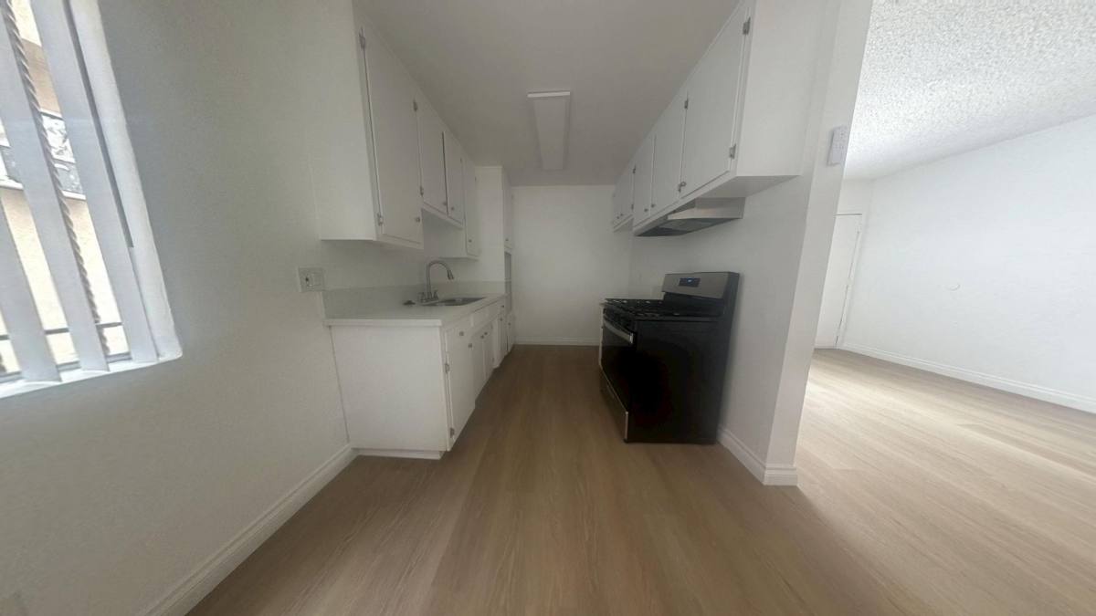 Apartment for rent at 17951 Devonshire St, Northridge, CA 91325