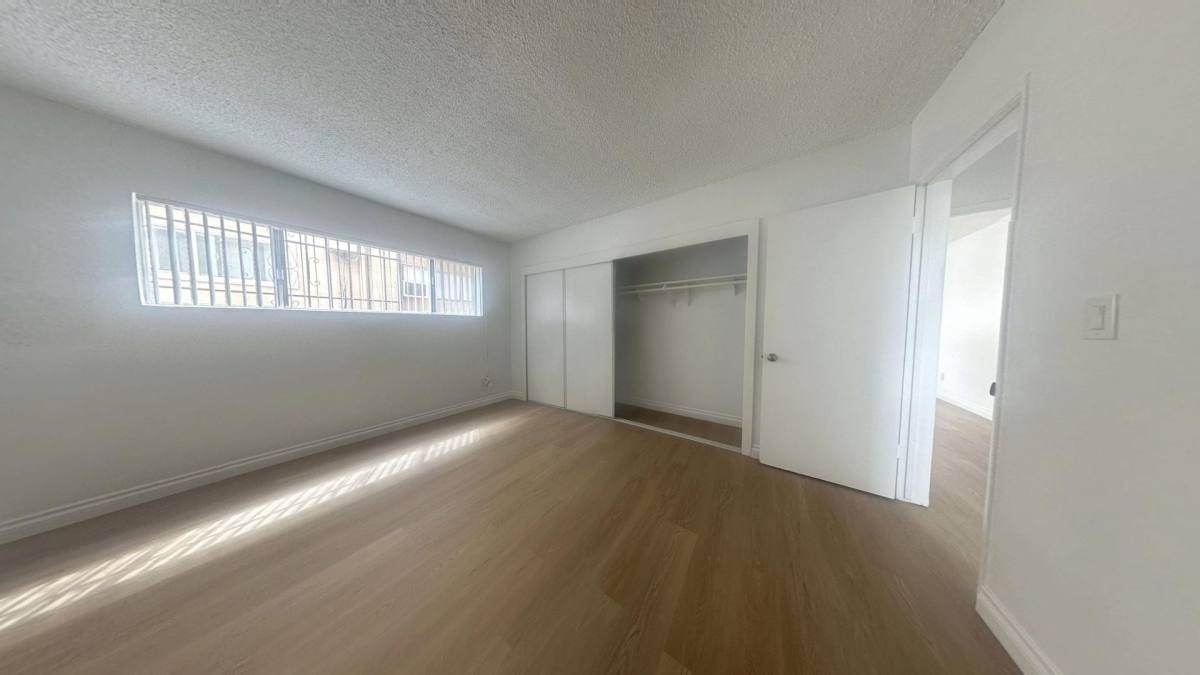 Apartment for rent at 17951 Devonshire St, Northridge, CA 91325
