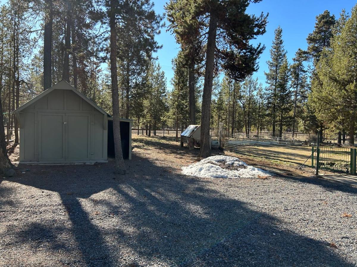 House for rent at 52405 Antler Lane, La Pine, OR 97739