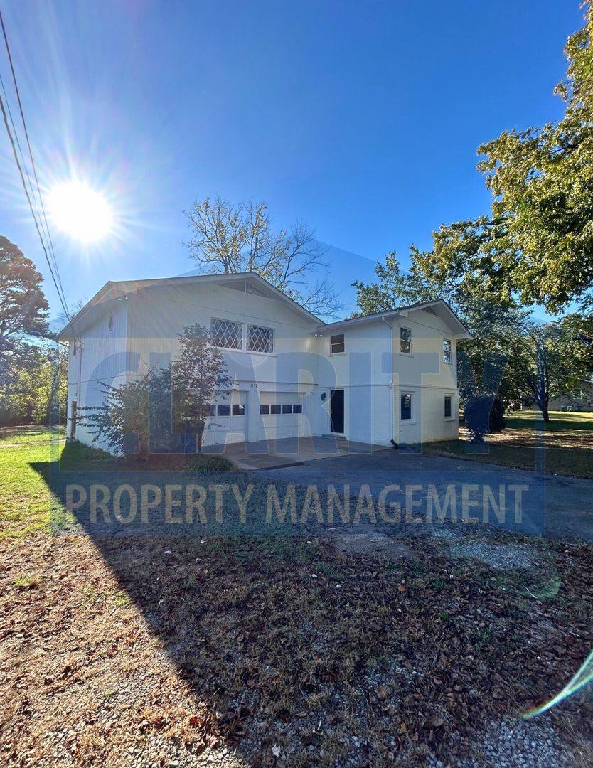 House for rent at 912 Fairmont Ave NW, Cleveland, TN 37311