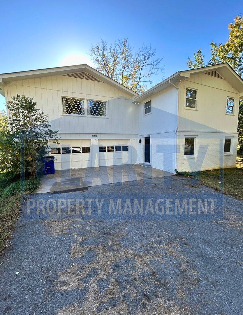 House for rent at 912 Fairmont Ave NW, Cleveland, TN 37311
