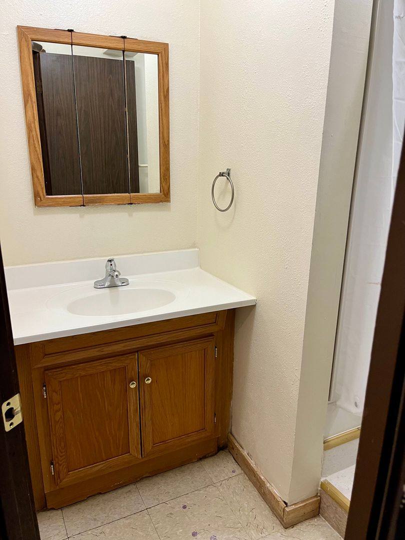 Apartment for rent at 1027 Mississippi St, Lawrence, KS 66044