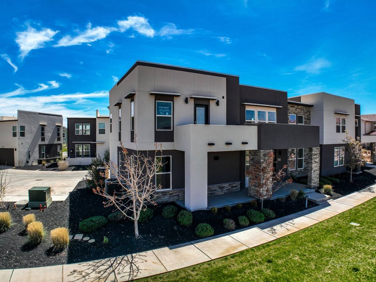 House for rent at 5544 S Ochre Lane, Saint George, UT 84790