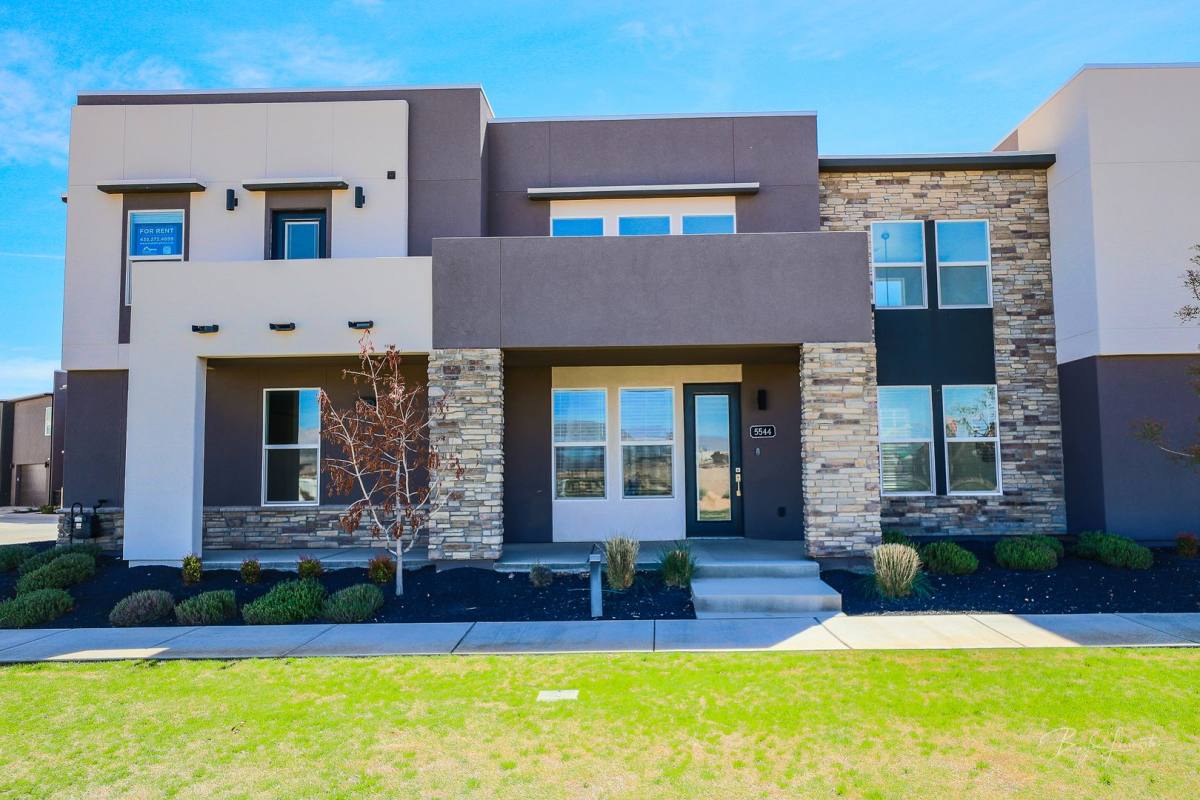 House for rent at 5544 S Ochre Lane, Saint George, UT 84790