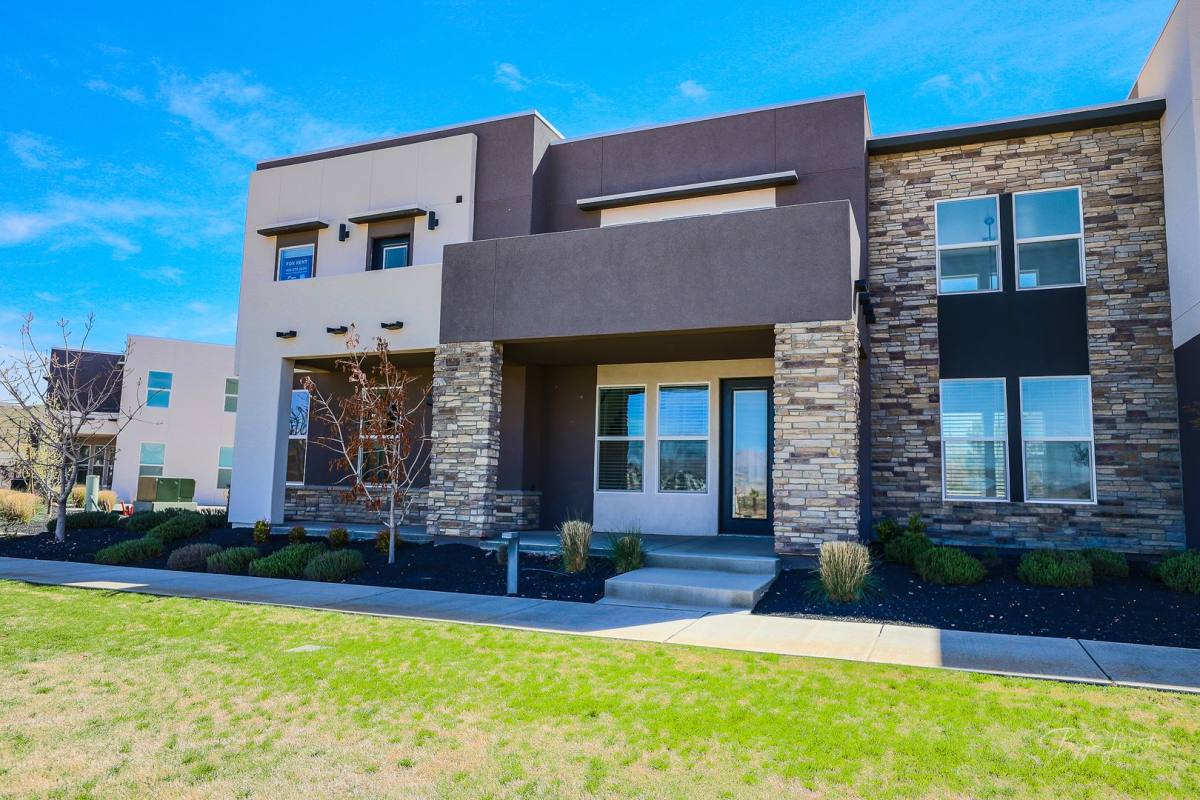 House for rent at 5544 S Ochre Lane, Saint George, UT 84790