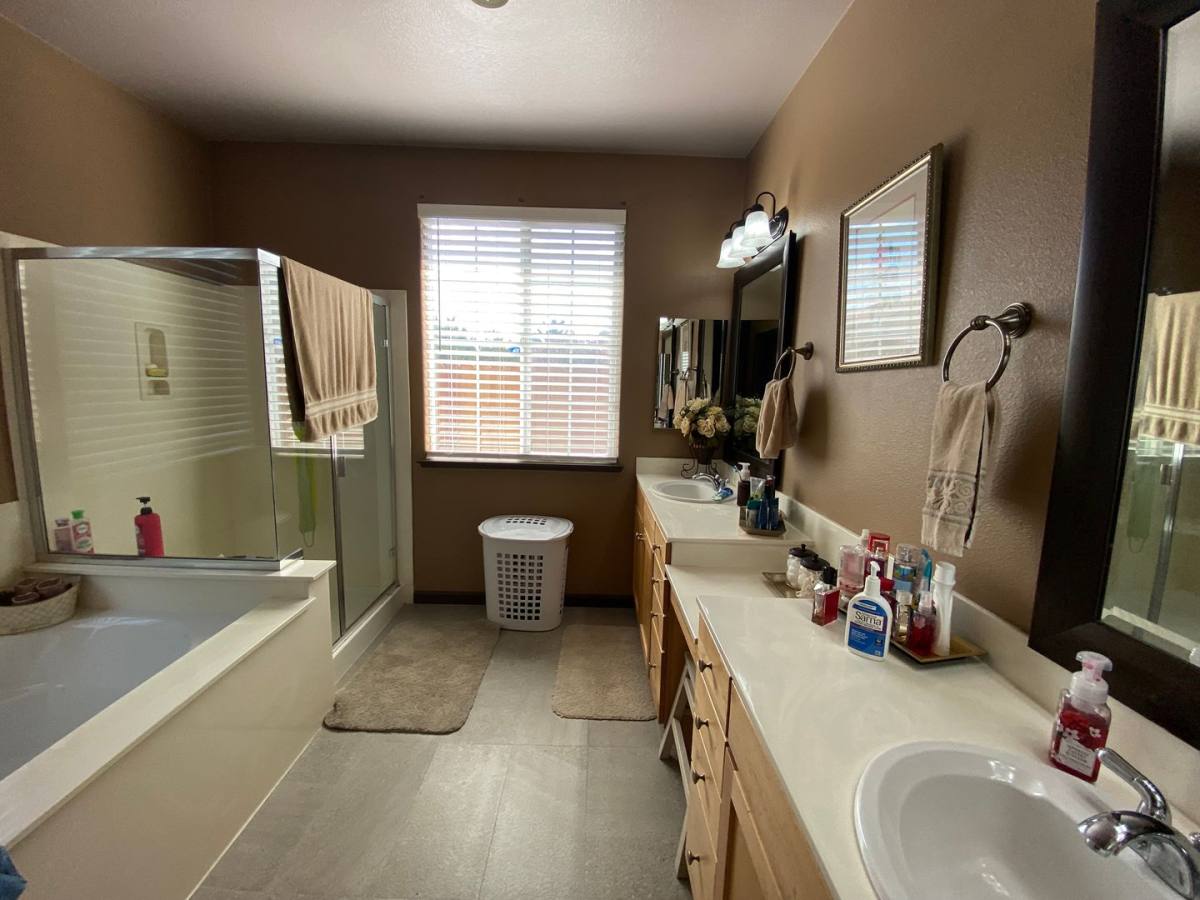 House for rent at 2306 N Rock Creek Dr, Los Banos, CA 93635