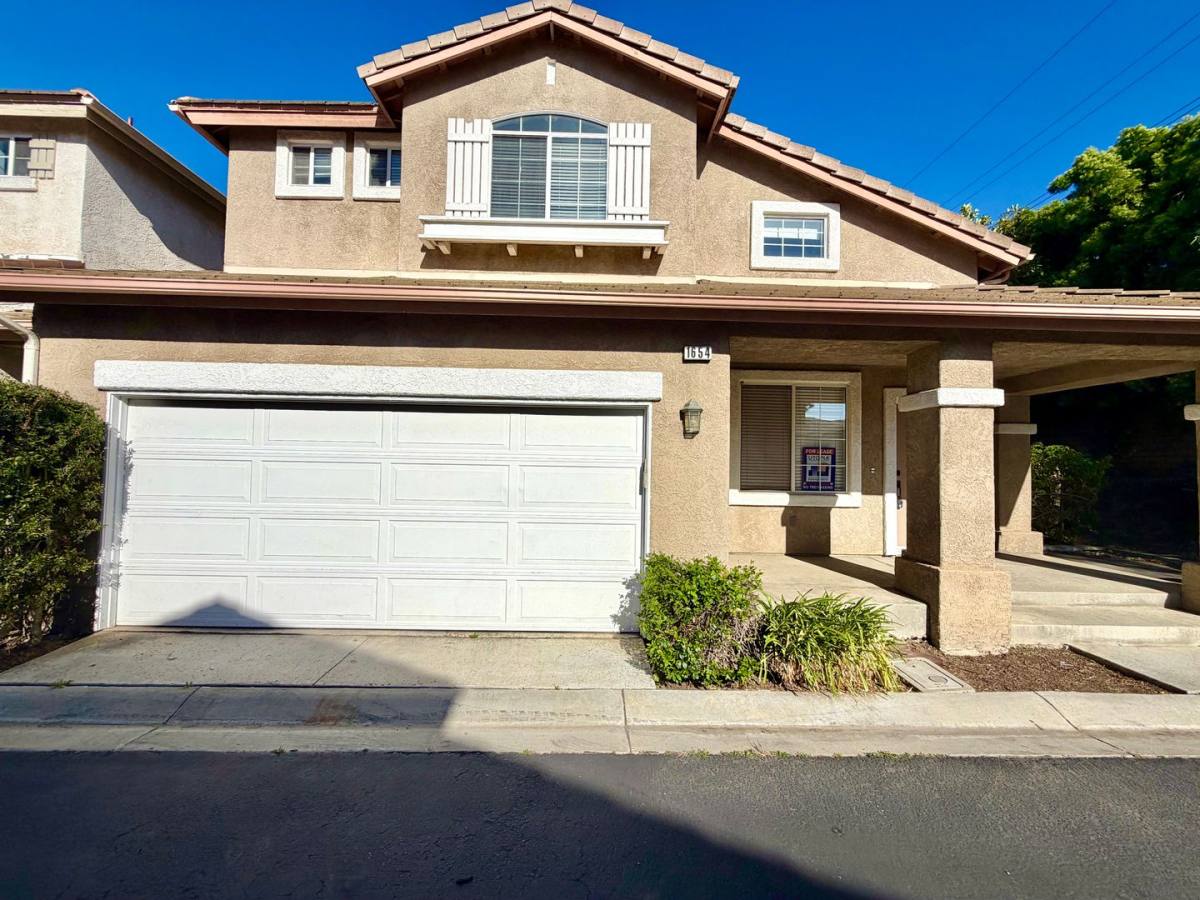 Townhouse for rent at 1654 Spinwood Lane, Simi Valley, CA 93065
