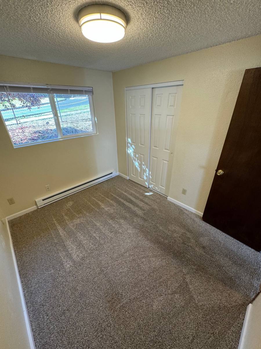 Apartment for rent at 1795 NW 2nd St, McMinnville, OR 97128