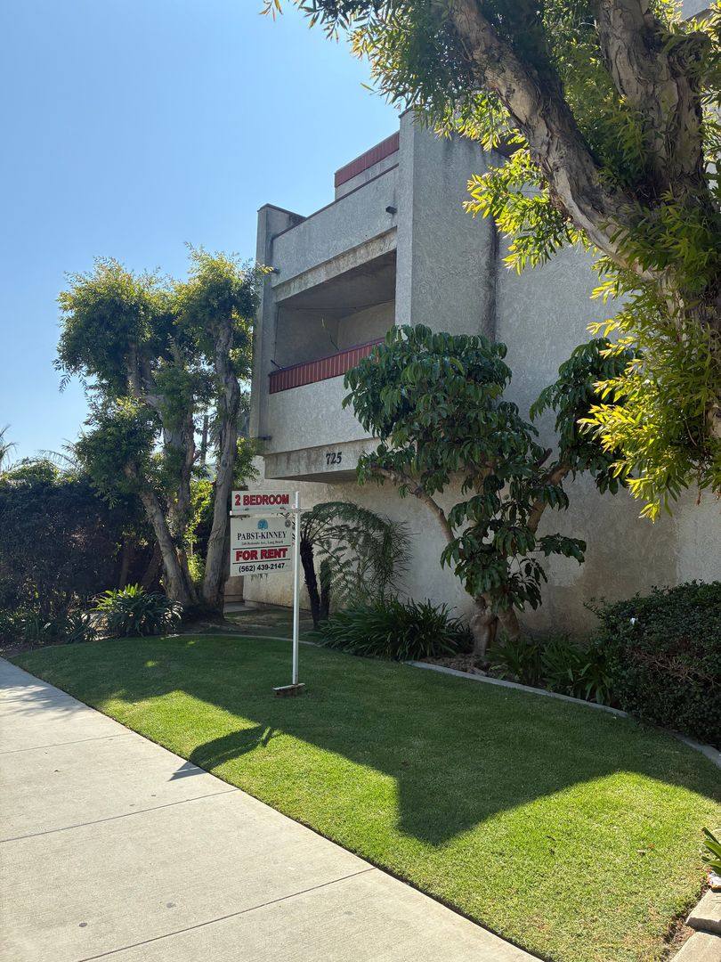 Apartment for rent at 725 Magnolia Ave, Long Beach, CA 90813