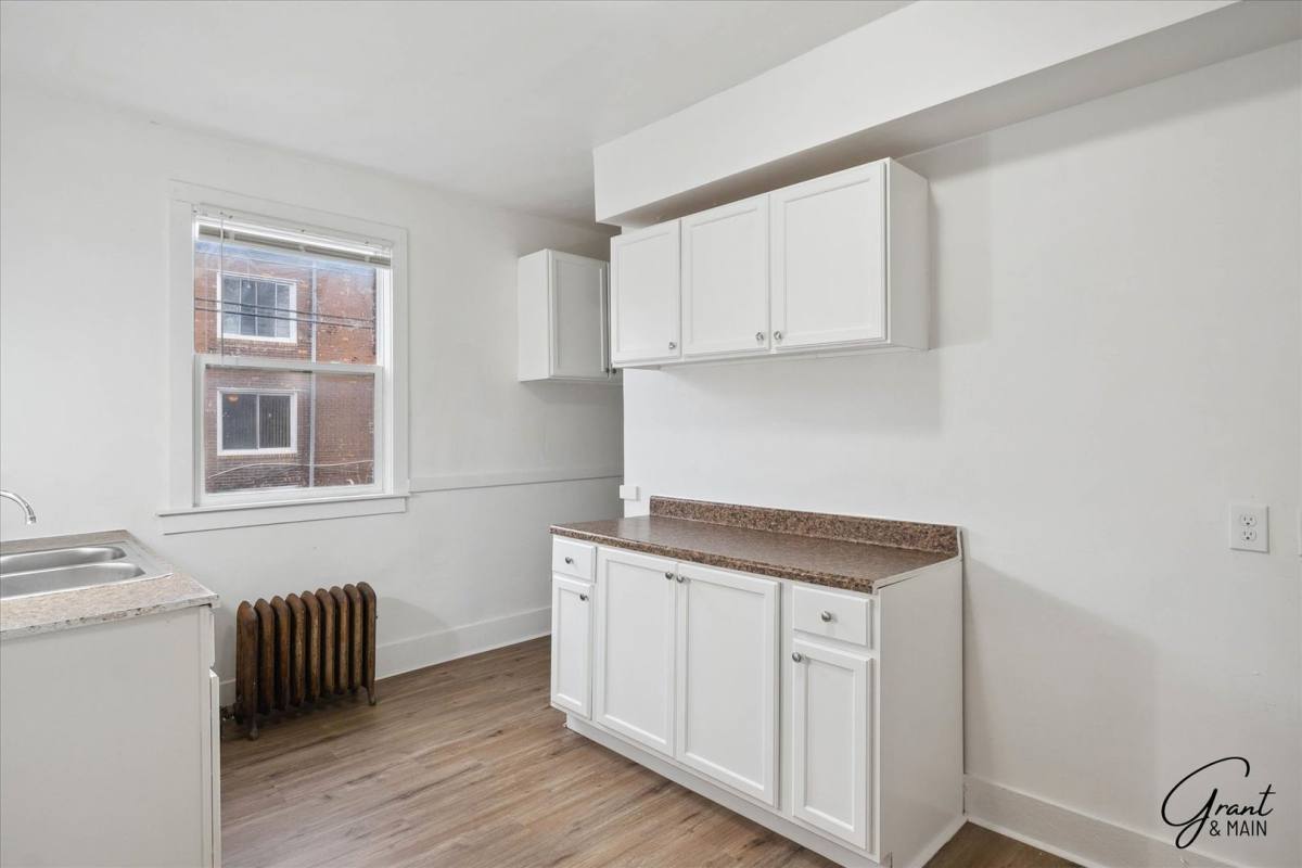 Apartment for rent at 2433 Pasadena St, Detroit, MI 48238
