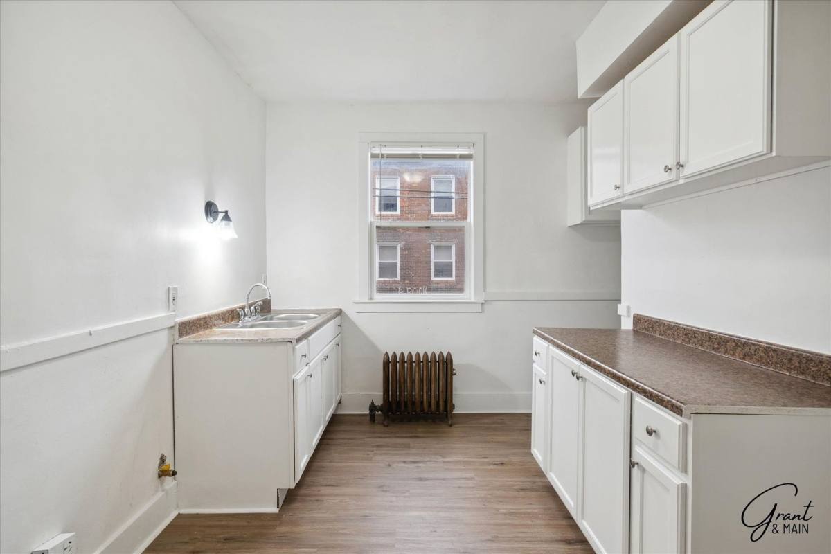 Apartment for rent at 2433 Pasadena St, Detroit, MI 48238