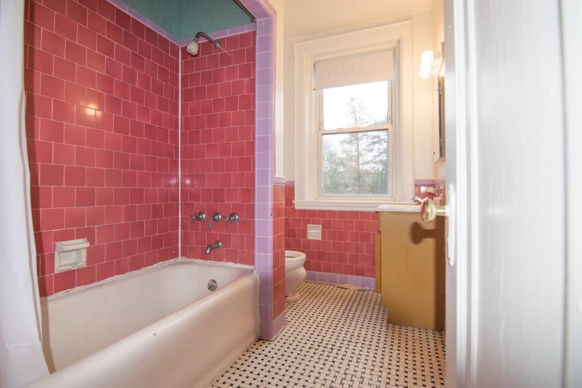 Apartment for rent at 2045 Commonwealth Ave #406, Brighton, MA 02135