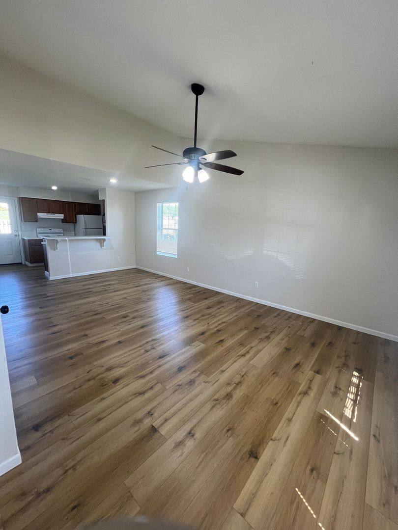 Apartment for rent at 2509 -2511 Carnation Dr, Columbia, MO 65202