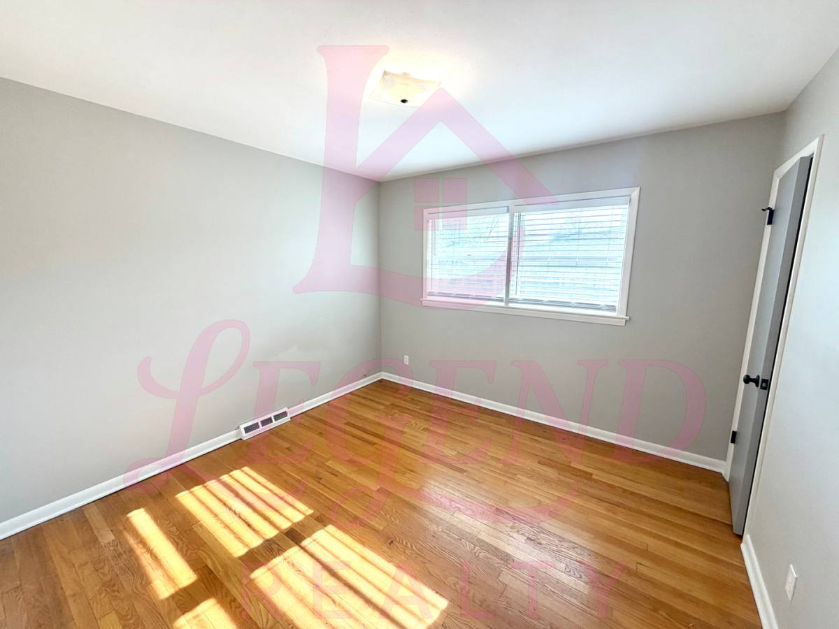 Apartment for rent at 3720 Brown Rd, Saint Louis, MO 63114