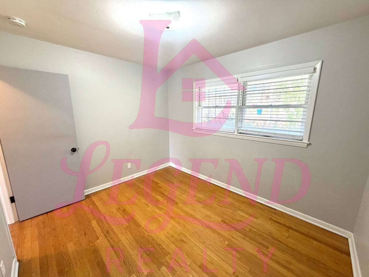 Apartment for rent at 3720 Brown Rd, Saint Louis, MO 63114