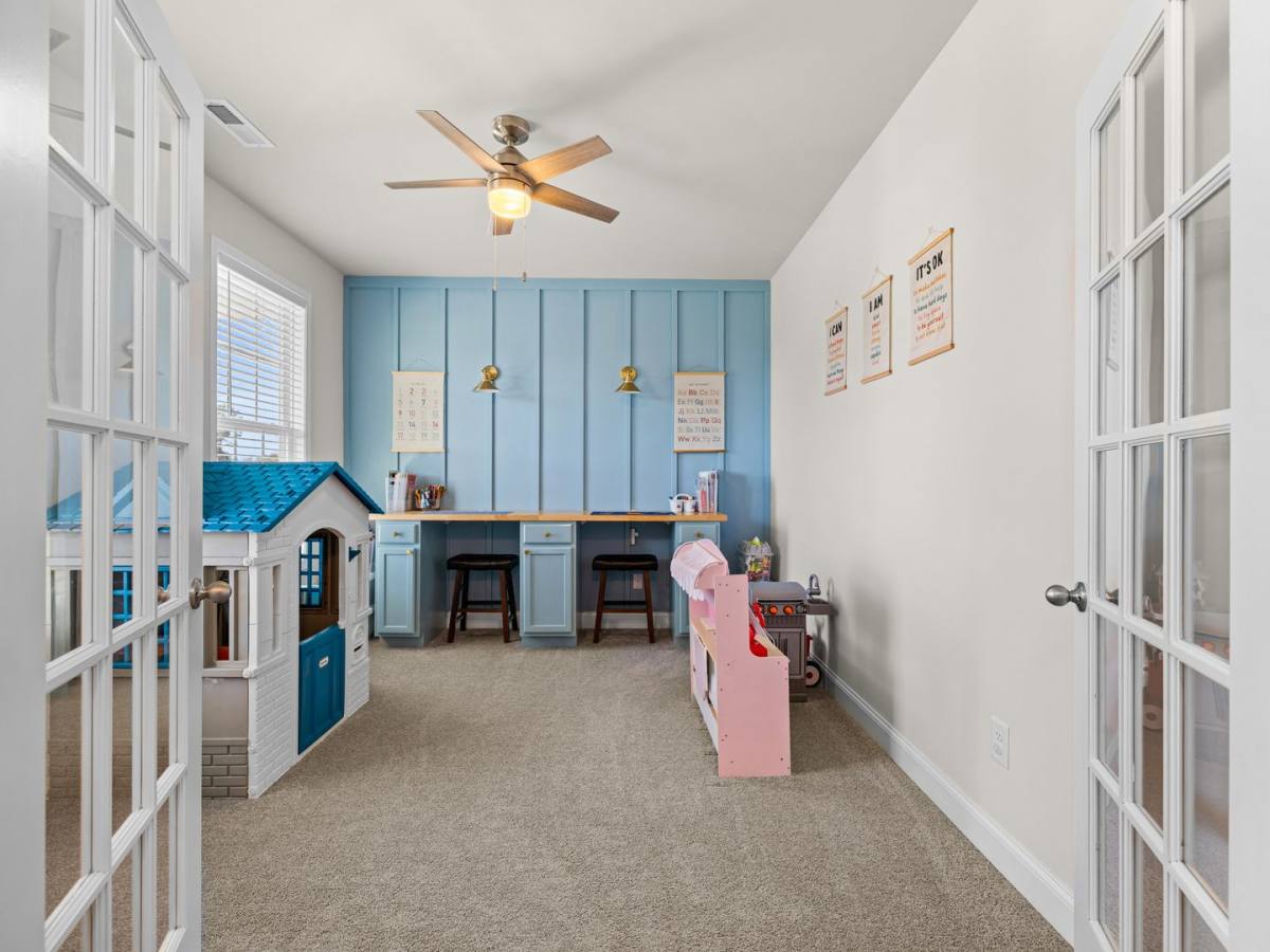 House for rent at 264 E Red Head Circle, Sneads Ferry, NC 28460