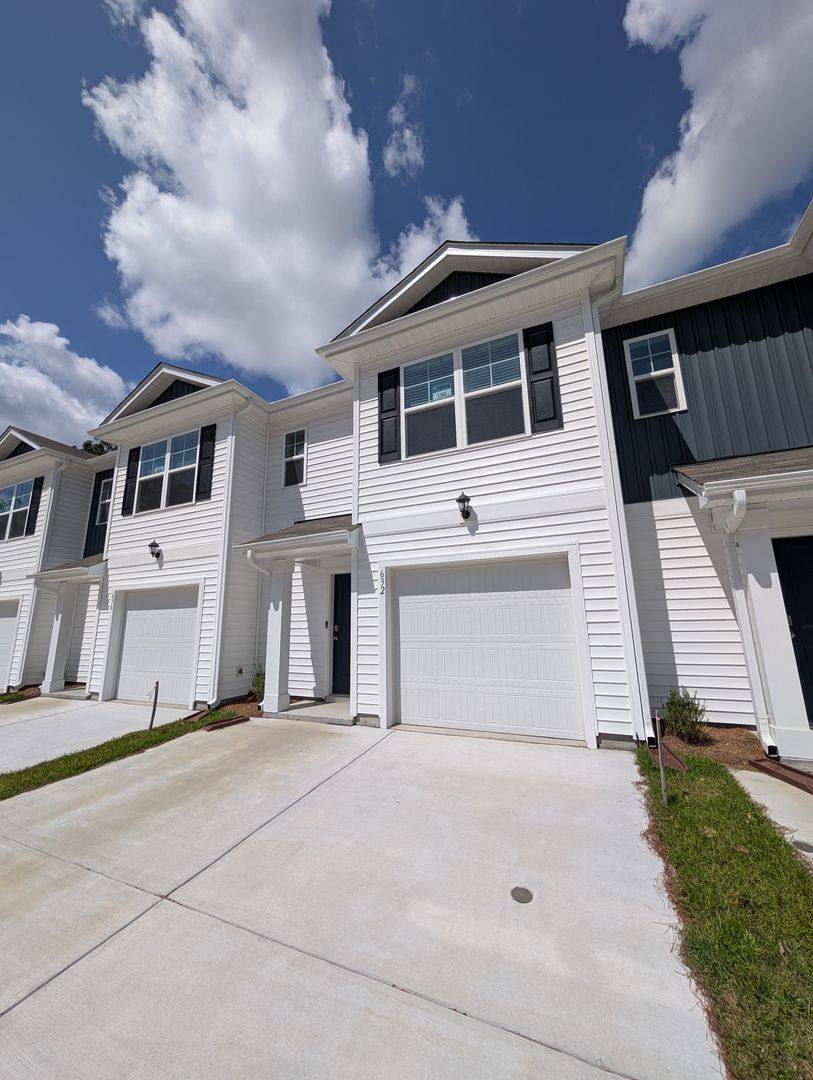 Townhouse for rent at 632 Golden Resin Rd, Conway, SC 29526