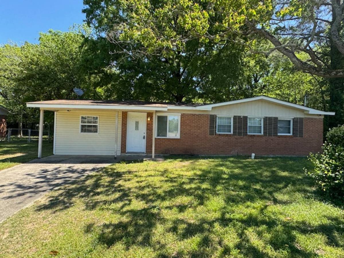 House for rent at 650 American Blvd, Warner Robins, GA 31093